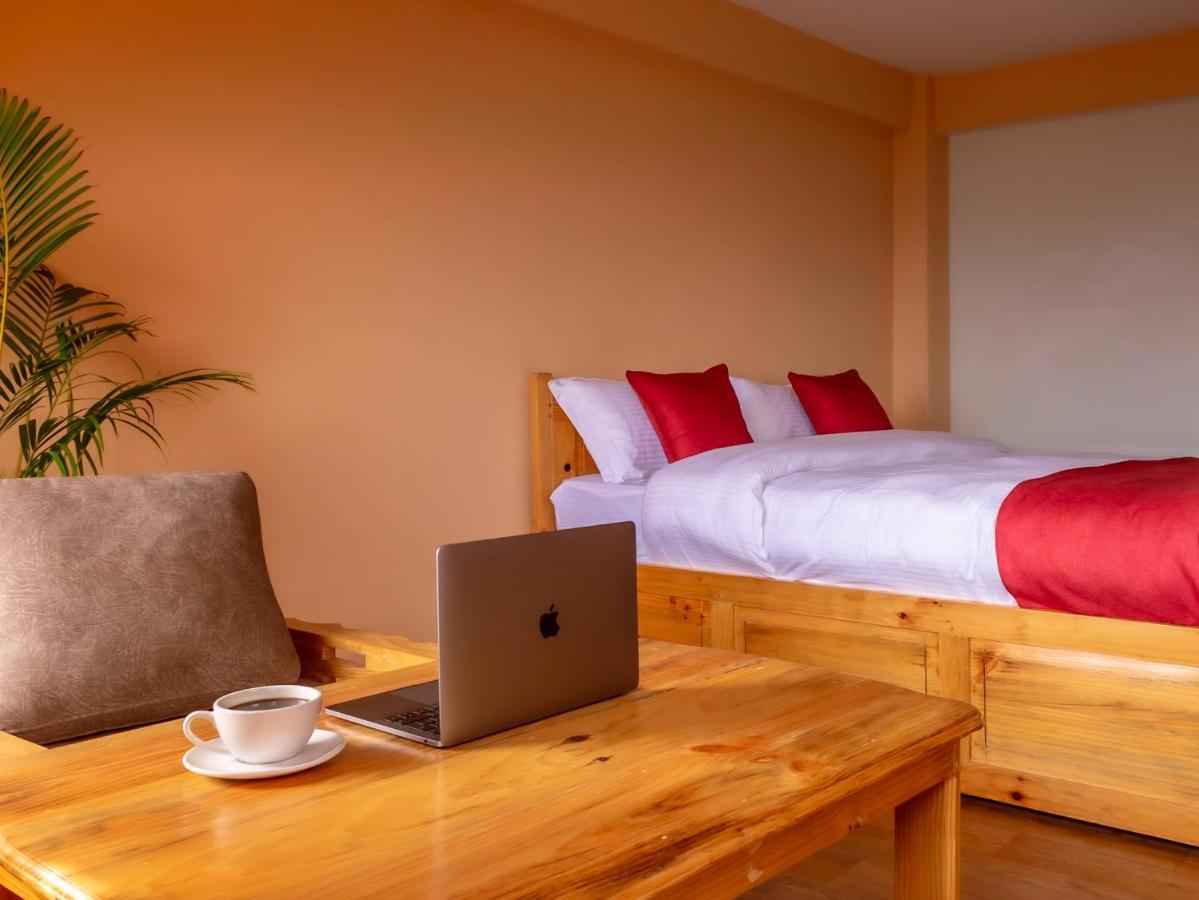 Eagle Nest Hotel Bhatgoan Esterno foto